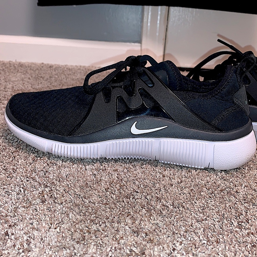 Nike sneakers. Size 9.5. Worn once.